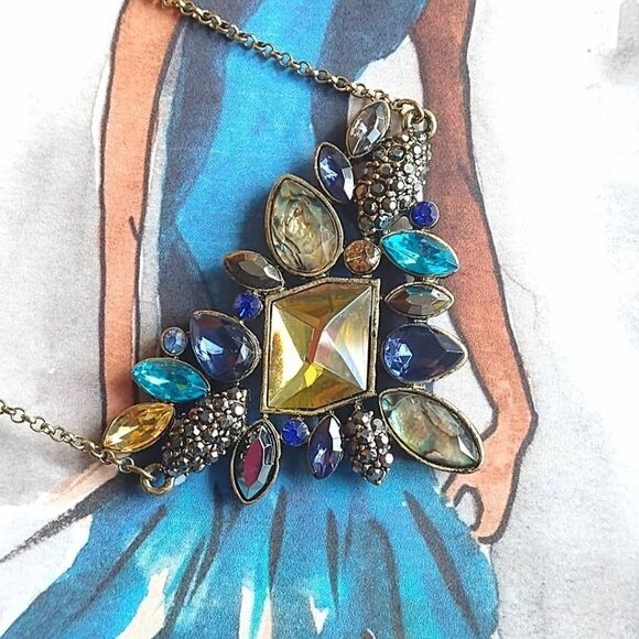 Blue Flower Rhinestone Crystal Vintage Gold Pendant Statement Necklace - Picture 4 of 7